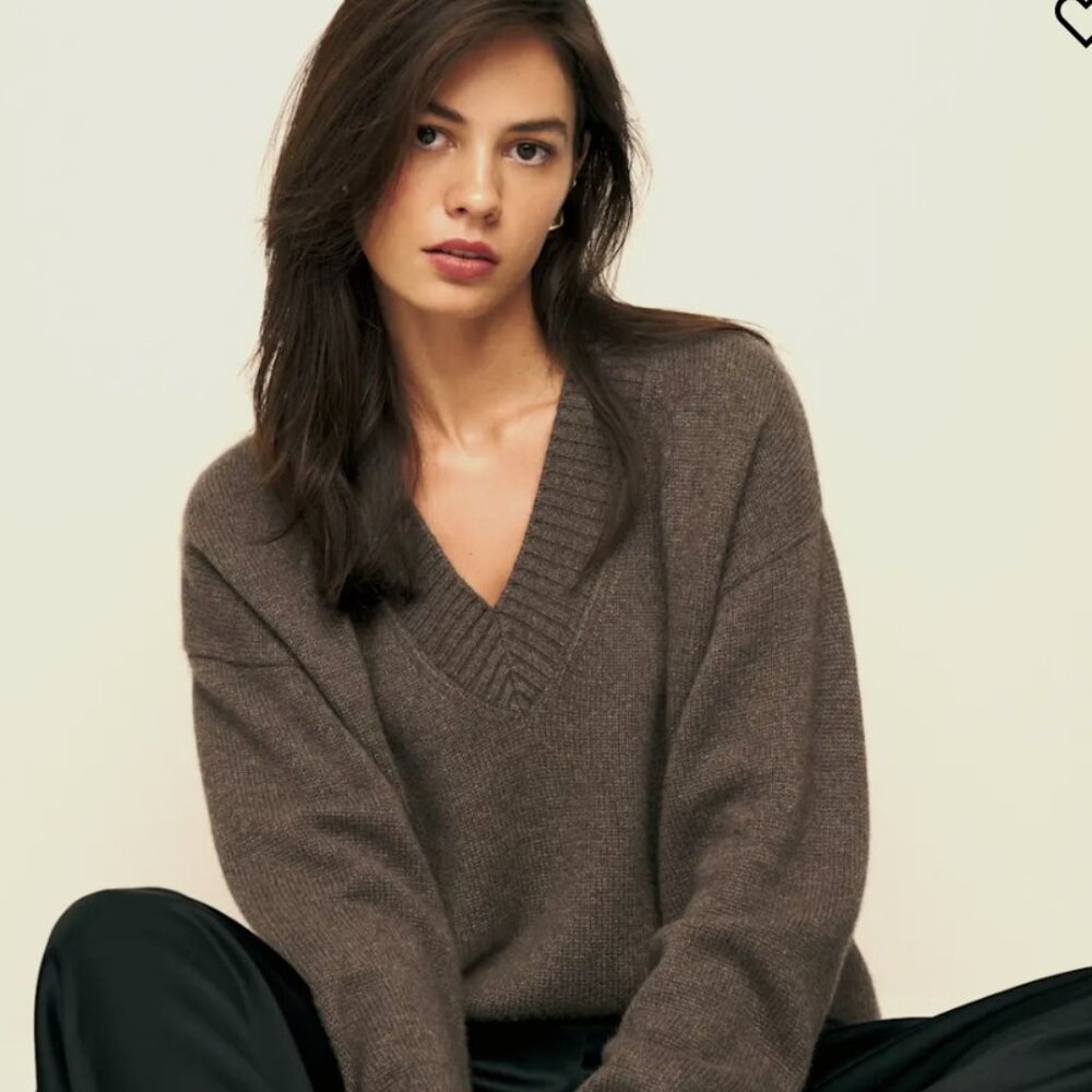 Reformation Jadey Cashmere Oversized V-neck Sweater Brown - Size M
